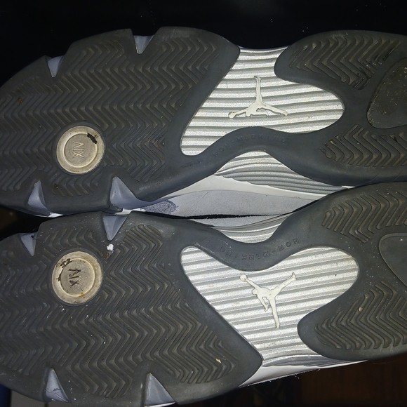 Jordan 14 Retro Flint Grey (GS),5.5y,white grey,very used condition - Picture 5 of 6